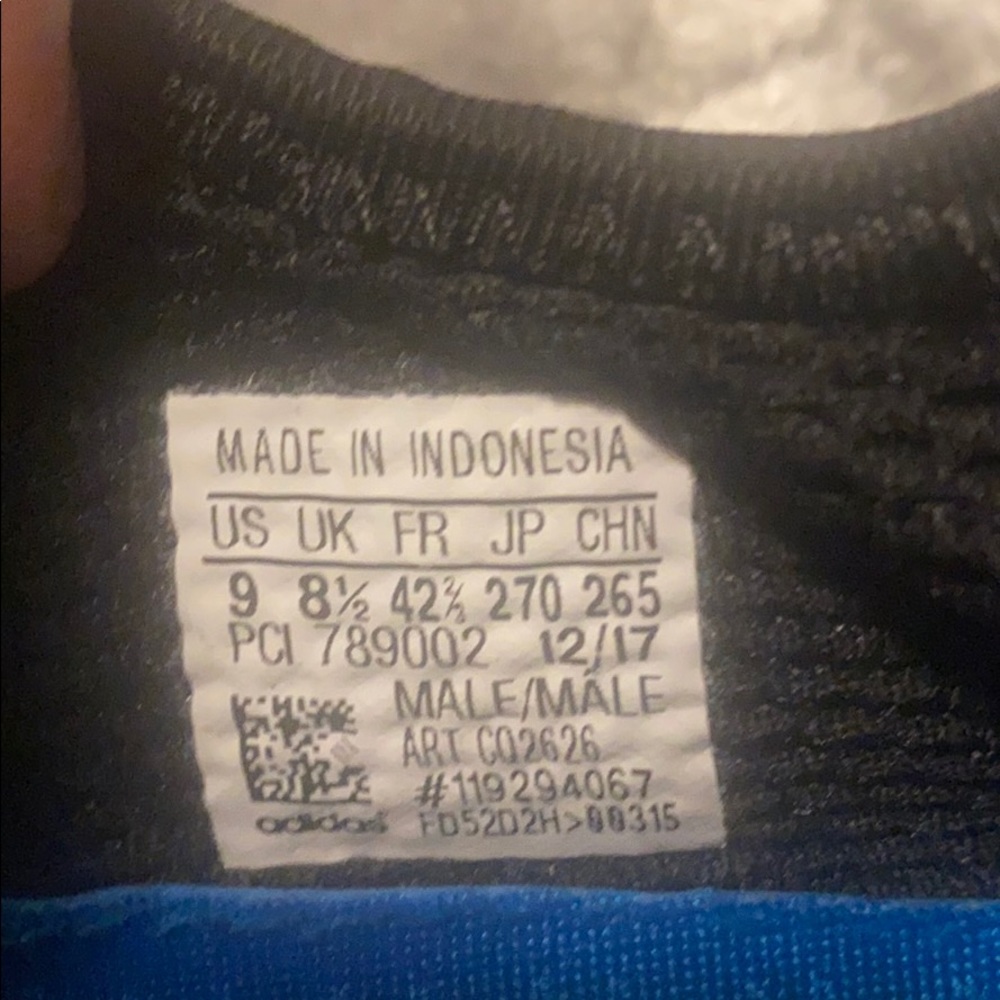 Adidas size 9 - Picture 2 of 5
